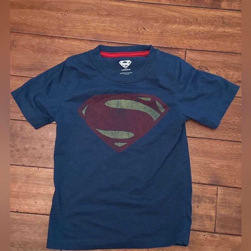 Boys Blue & Red Superman Logo T-Shirt Superhero Tee Shirt 3 T - Picture 5 of 5